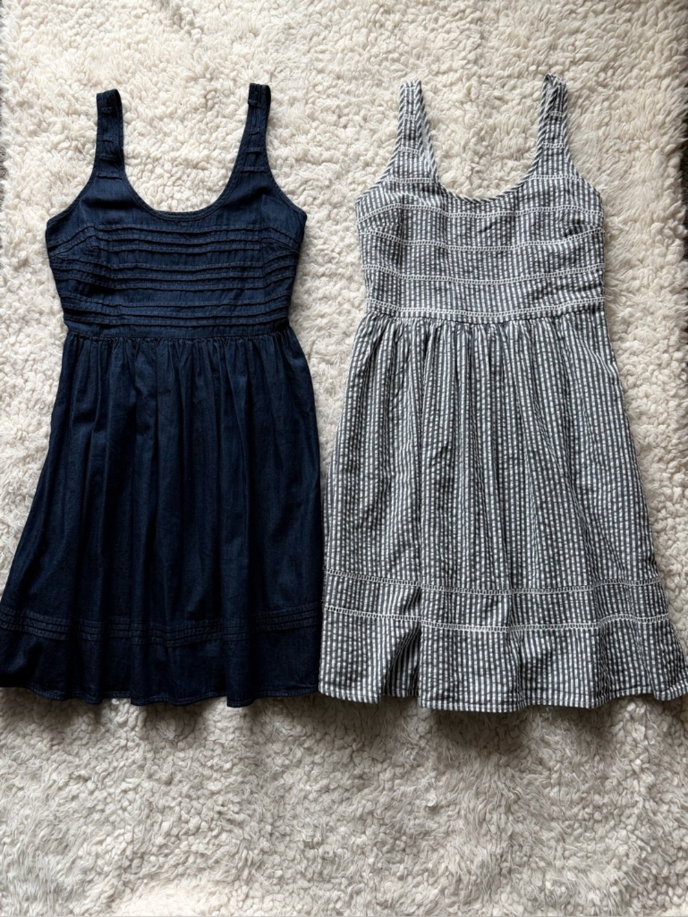 2 Old Navy Smocked Dresses Bundle Size S - Navy & Blue/White - One NWT